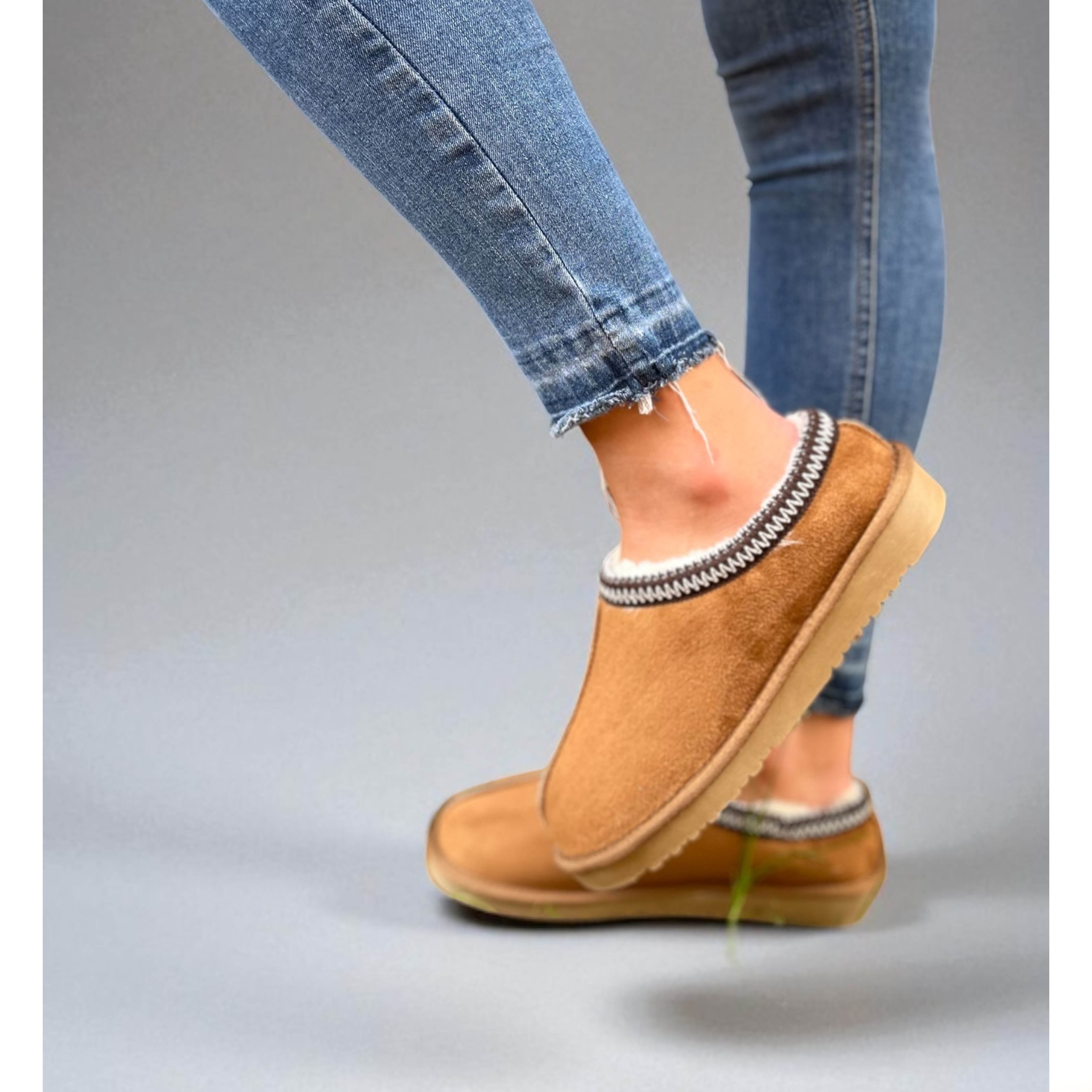 Outdoor Slippers for Women - True to Size Wide Fit Comfortable Walking Shoes