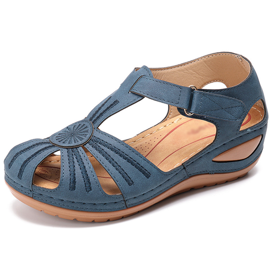 Lässige Keilabsatzsandalen