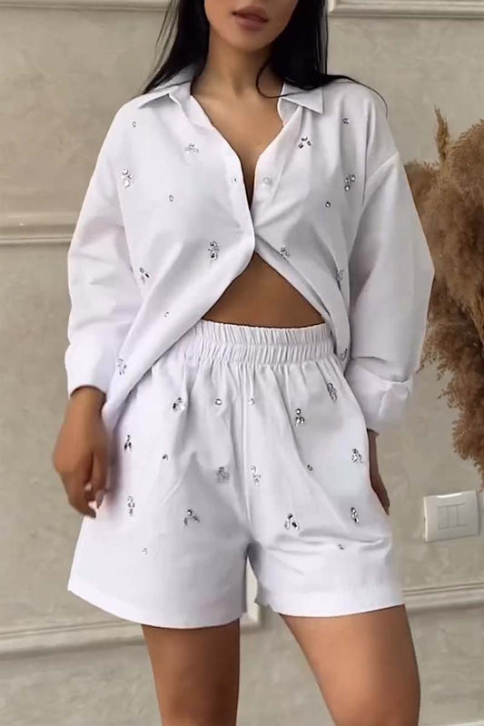 Diamantbesetztes Langarmshirt und Shorts Zweiteiler