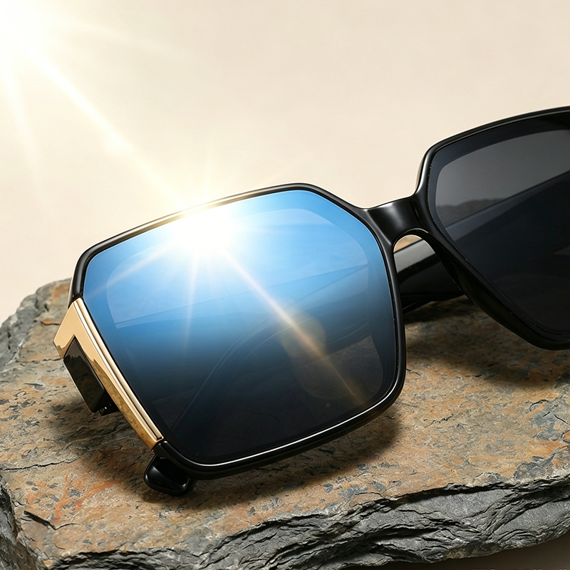 Oversized Retro Square Sunglasses – UV400 Fashion Shades