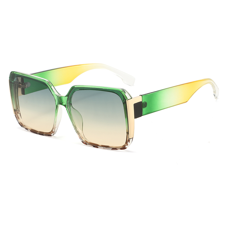 Oversized Retro Square Sunglasses – UV400 Fashion Shades
