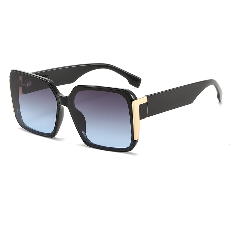 Oversized Retro Square Sunglasses – UV400 Fashion Shades